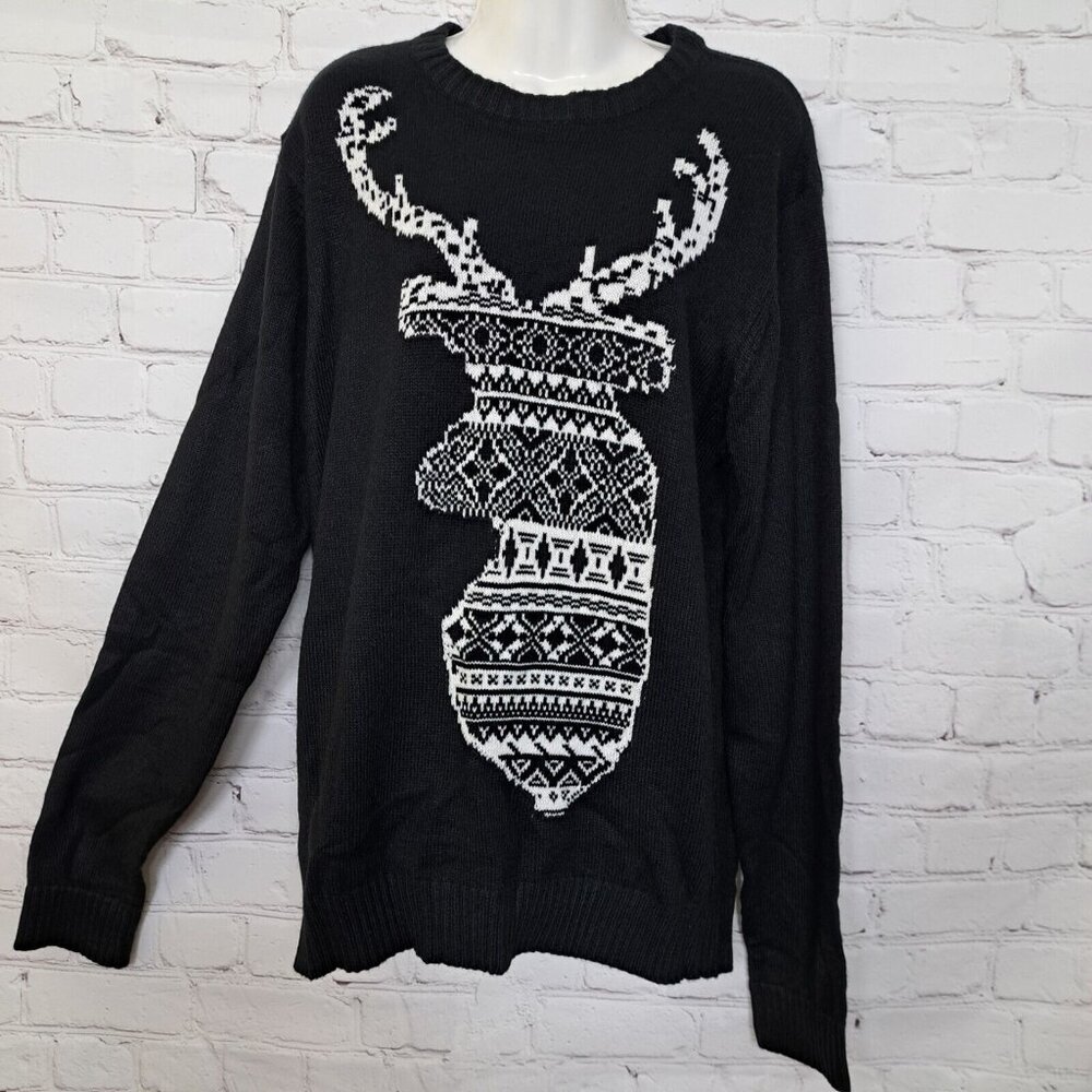 Studio 8T NEW Christmas Cozy Sweater Size Medium